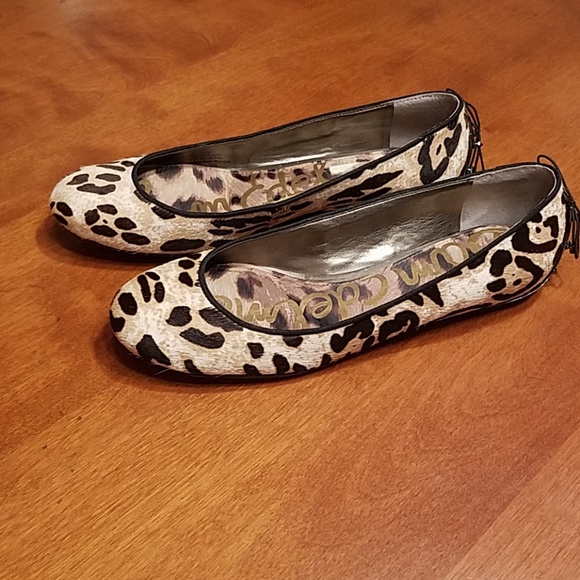 Sam Edelman cowhide cheetah print flats - Picture 2 of 5